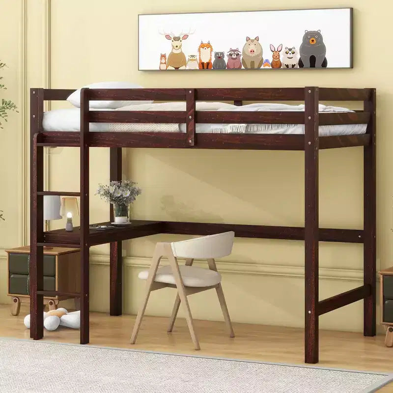 Letto a soppalco in legno di gomma matrimoniale con scrivania integrata, scaletta e ringhiera di sicurezza, 78.6 x 41.4 pollici