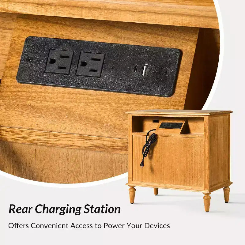 Comodino a 3 cassetti con presa integrata, comodino da fattoria in legno massiccio con frontale del cassetto scanalato